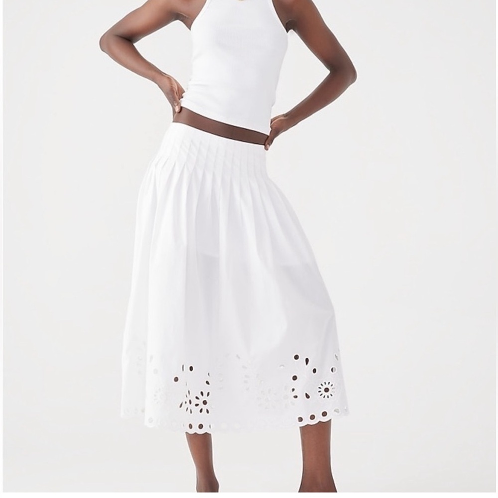 Eyelet hem midi skirt